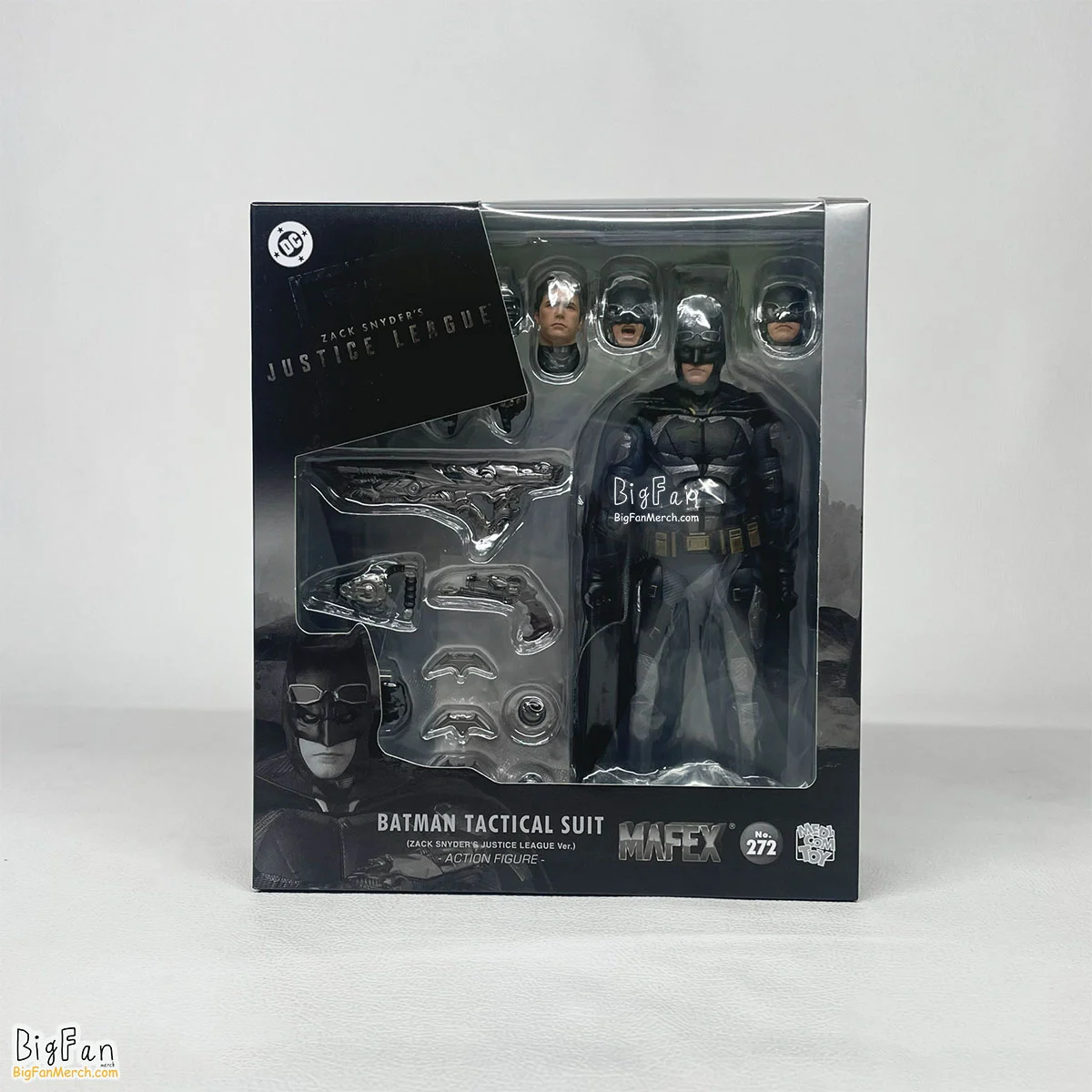MAFEX No 272 Batman Tactical Suit Action Figure (Zack Snyder's